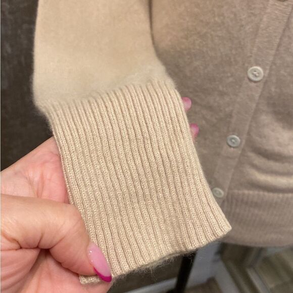 Theory Women's 100% cashmere Cream Cardigan Sweater, M - Picture 4 of 7